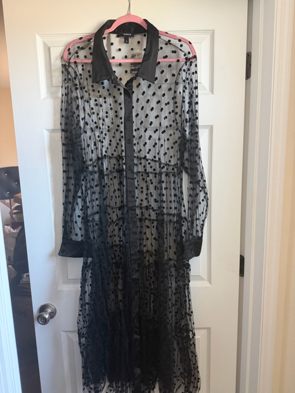 Torrid 3X Black Flocked Mesh Button Front Tiered Duster Kimono - Picture 8 of 9